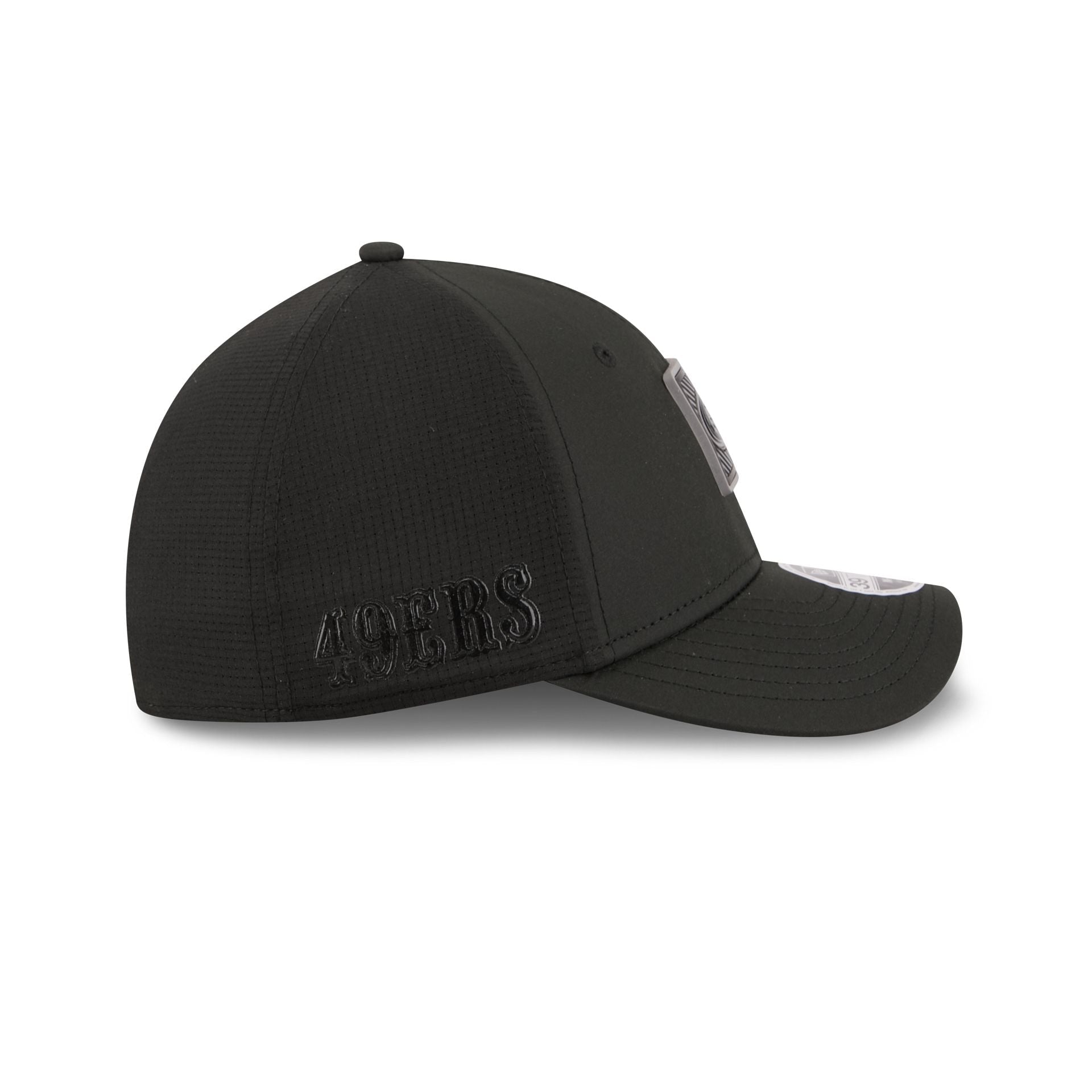 San Francisco 49ers 2026 Training Black 39THIRTY M-Crown Stretch-Fit Hat